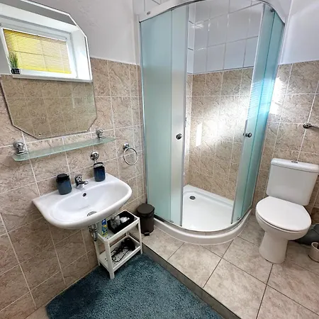 Διαμέρισμα Cozy Near Hockey & Football Arena Μπρατισλάβα