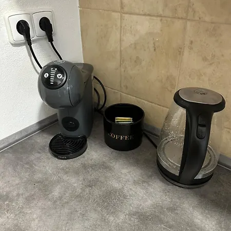 Cozy Near Hockey & Football Arena Apartamento