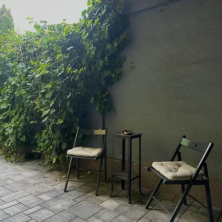 Cozy Near Hockey & Football Arena